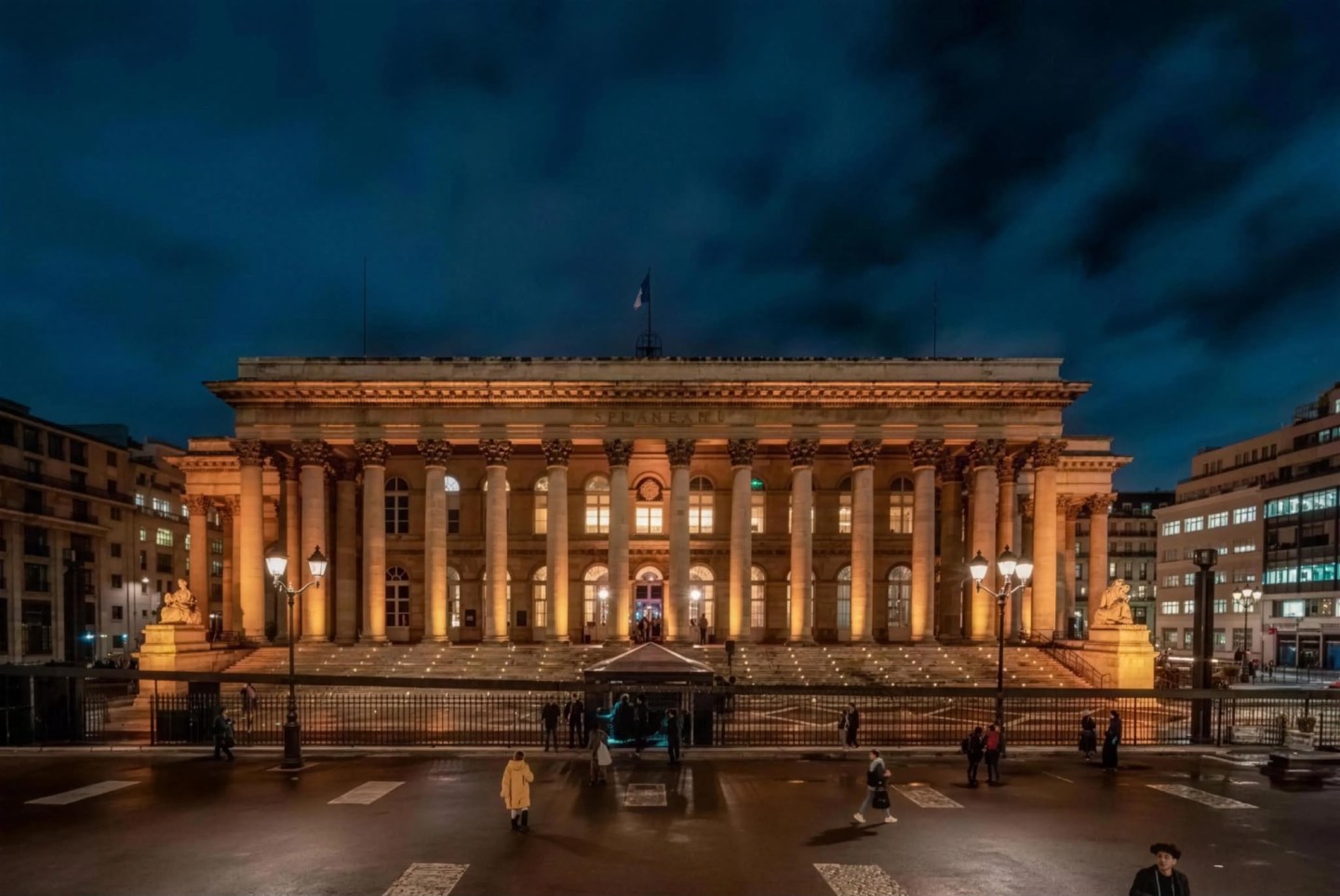 Halloween 2026 à Paris : le Bal des Fous et Babylon investissent le ...